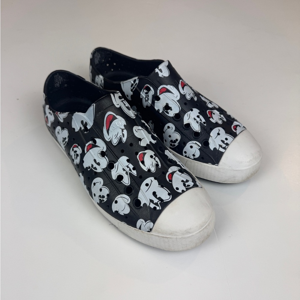Disney NATIVE Mickey Mouse Women’s 8 Shoe